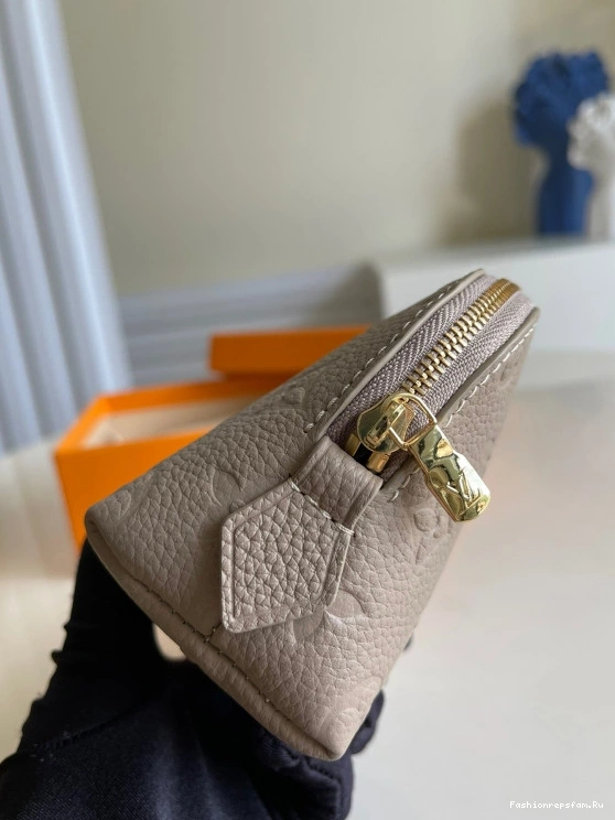 FS CHEAP POUCH VUITTON LOUIS COSMETIC 0822